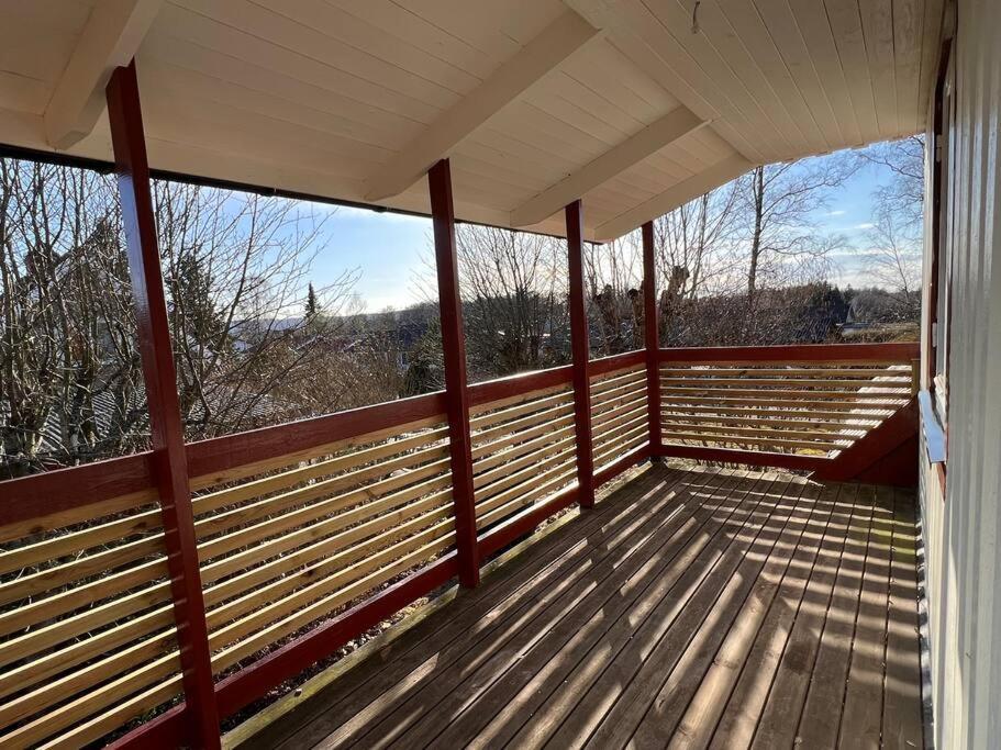 Lantlig Villa I Ljungbyhed Екстер'єр фото
