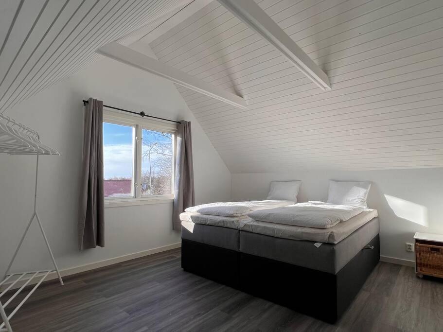 Lantlig Villa I Ljungbyhed Екстер'єр фото