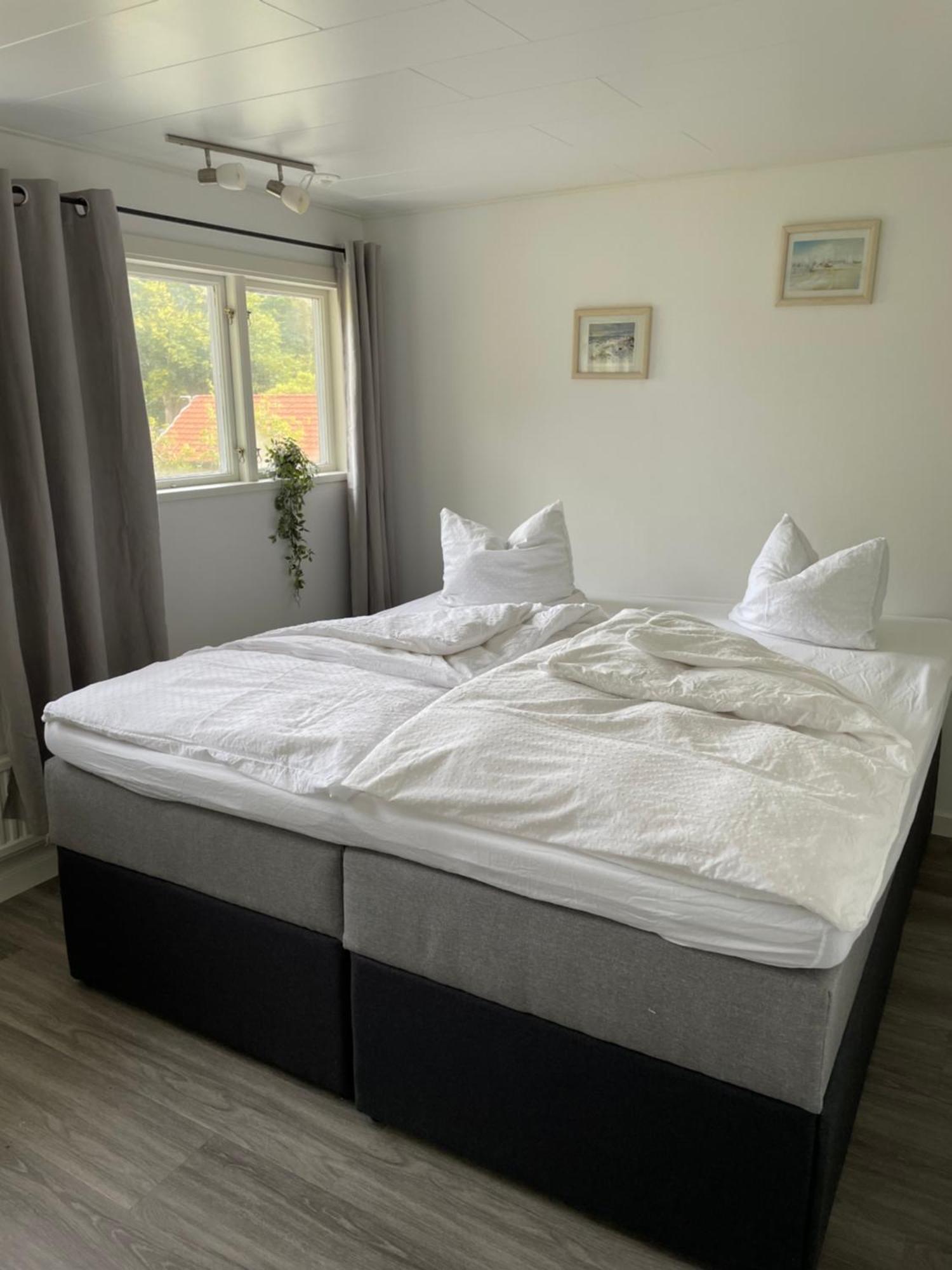 Lantlig Villa I Ljungbyhed Екстер'єр фото